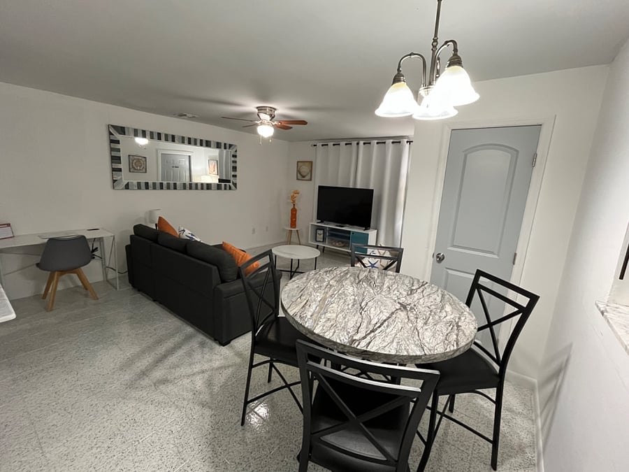 UNIT #2
DINING ROOM AREA