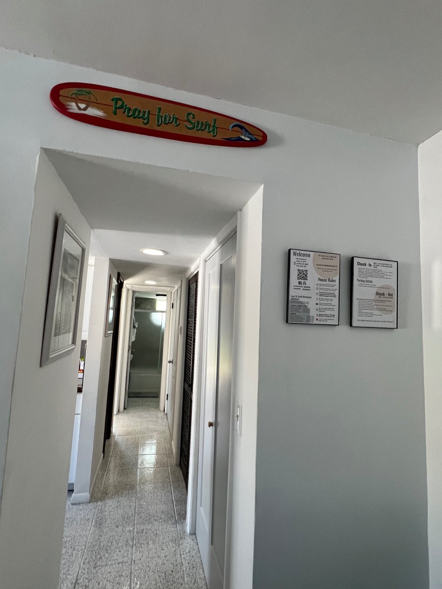 UNIT 2 - HALLWAY
