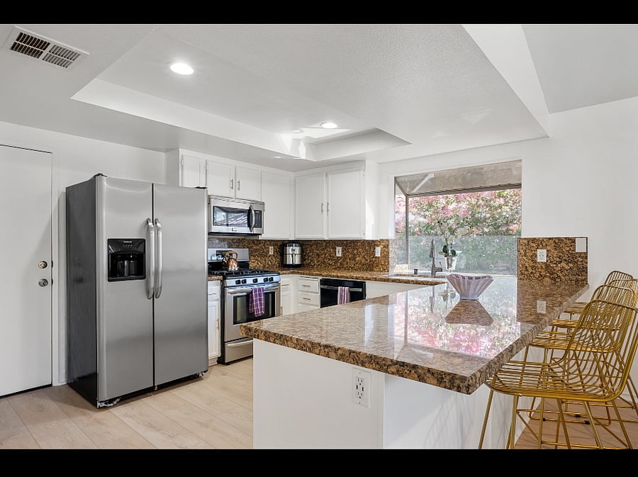 Furnished Finder property 660836_1 photo 29