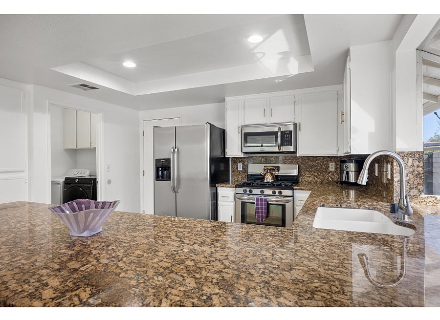 Furnished Finder property 660836_1 photo 31