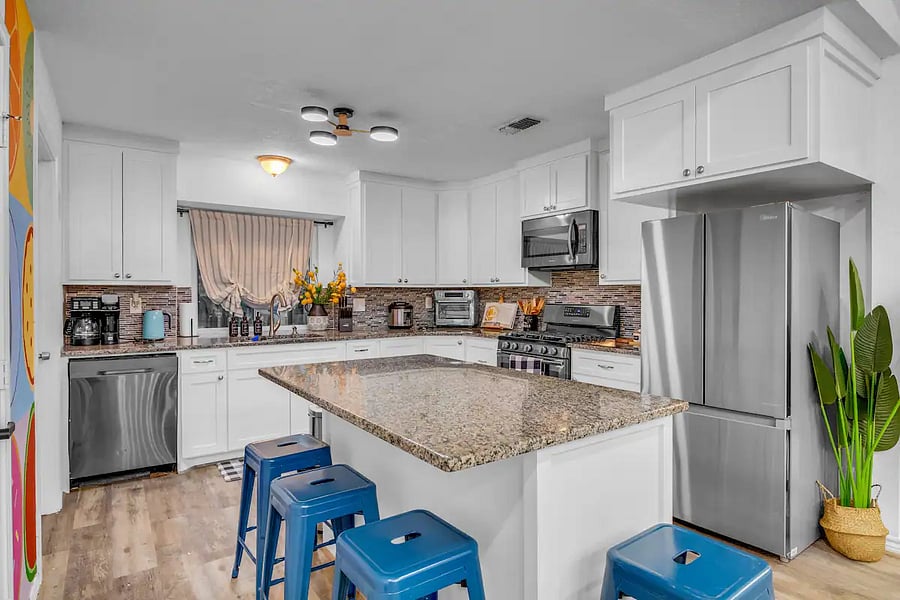 Furnished Finder property 660966_1 photo 4