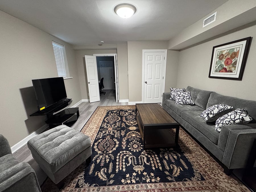 Furnished Finder property 661012_2 photo 8
