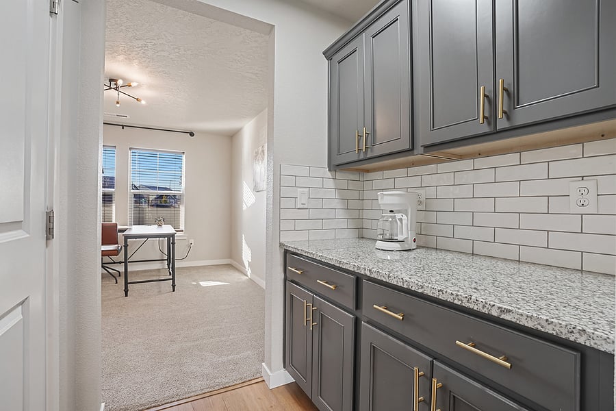 Furnished Finder property 661158_1 photo 17