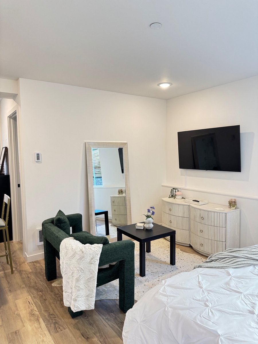 Furnished Finder property 661196_1 photo 8