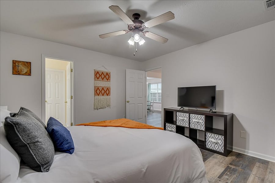 Furnished Finder property 661255_1 photo 8