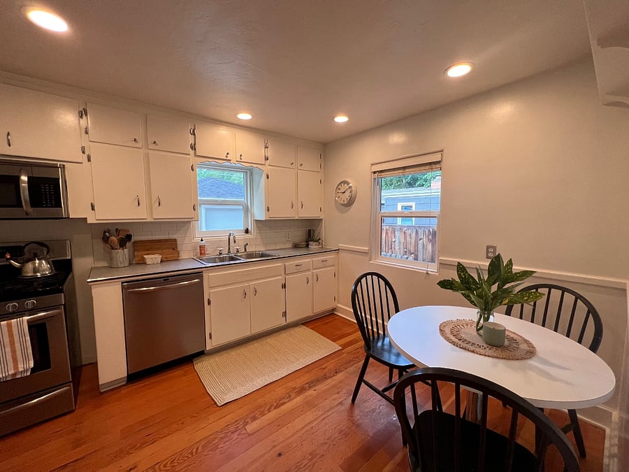 Furnished Finder property 661272_1 photo 11