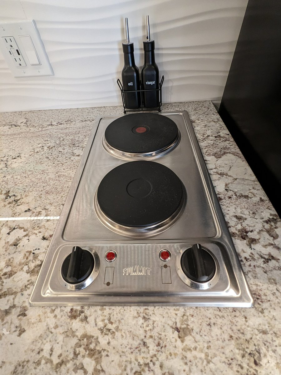 Stove, microwave, air fryer and refrigerator make cooking quick and easy. All cookware and utensils are provided.