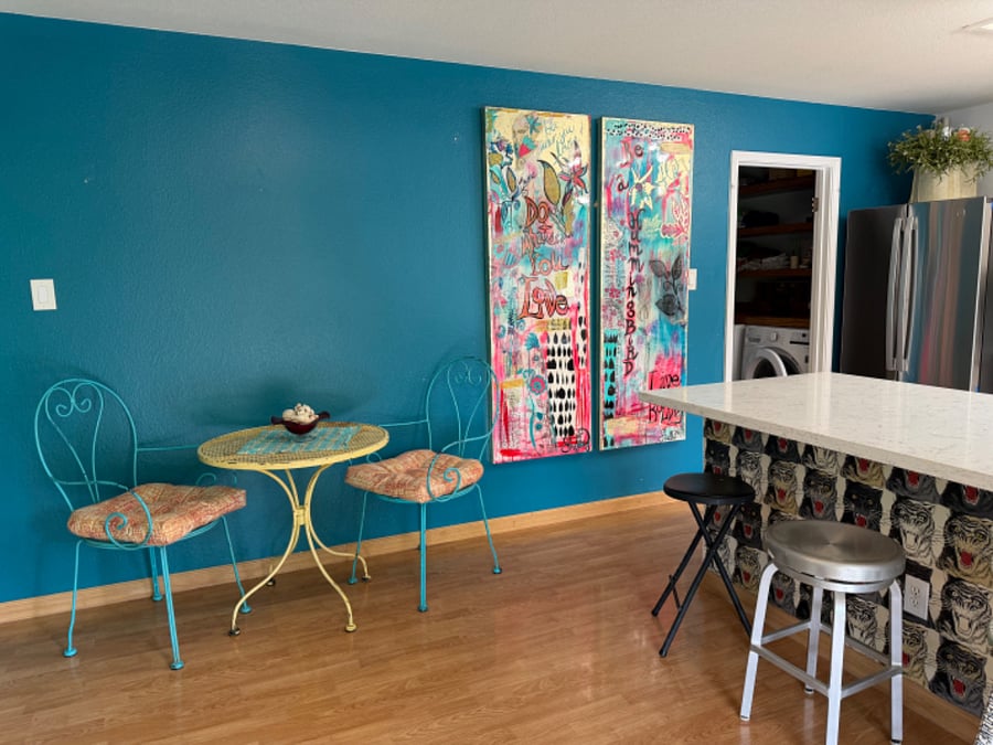 Breakfast area