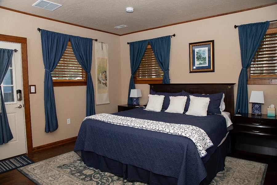 Fireplace Room - King Bed - Linens exchanged biweekly