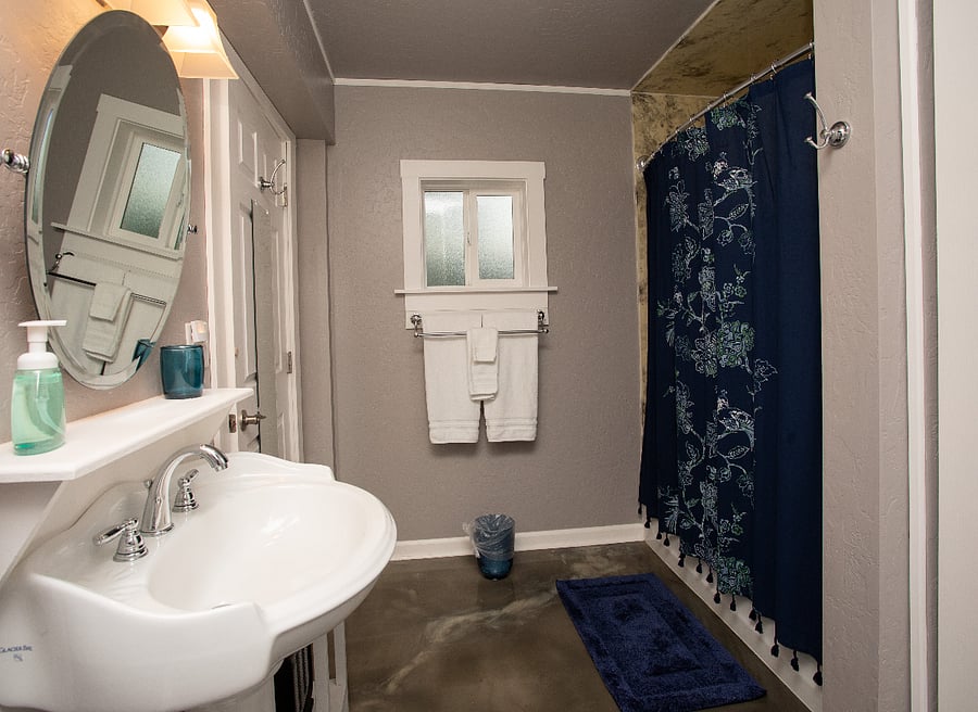Blue Bath - full size tub/shower with space heater included.