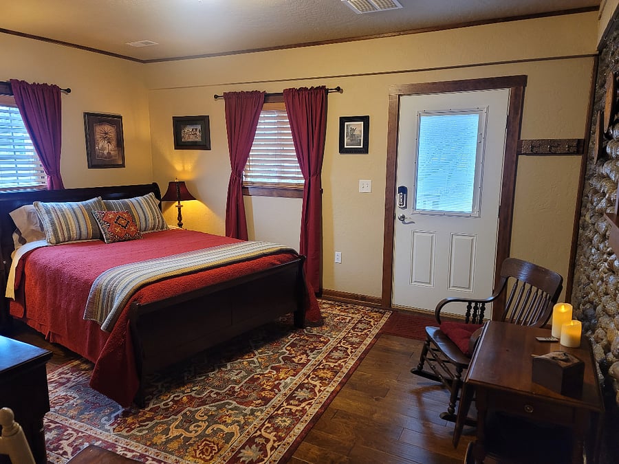 Rock Room - Queen Bed with private door to patio. Full linen exchange biweekly.