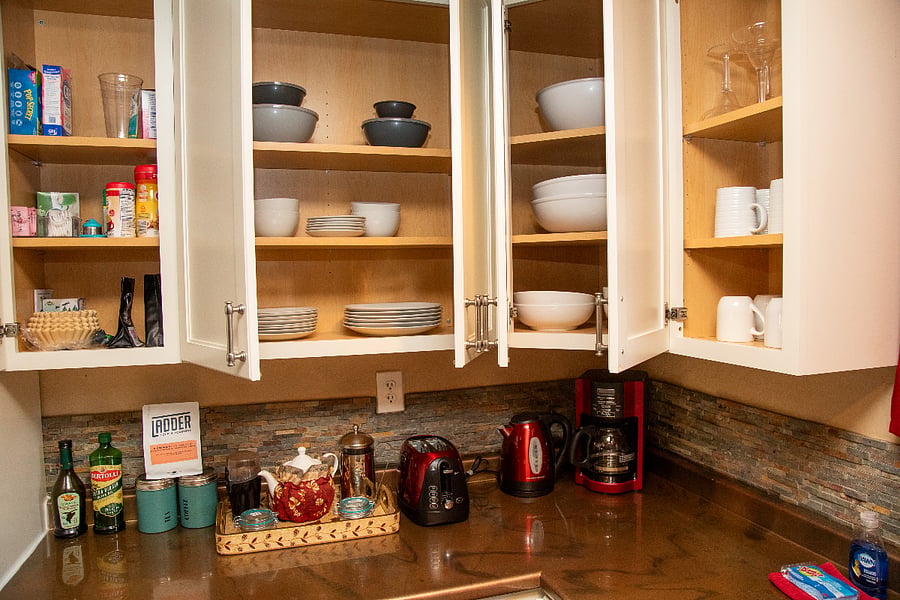 Full Kitchen - with setting for 8, serving dishes, full set pots, pans, bakeware.