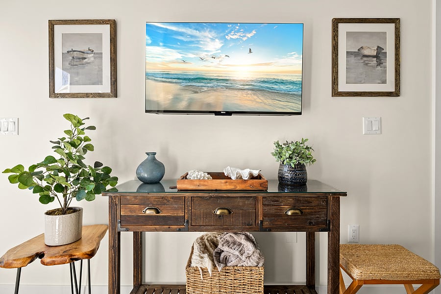 Smart TV with guest mode