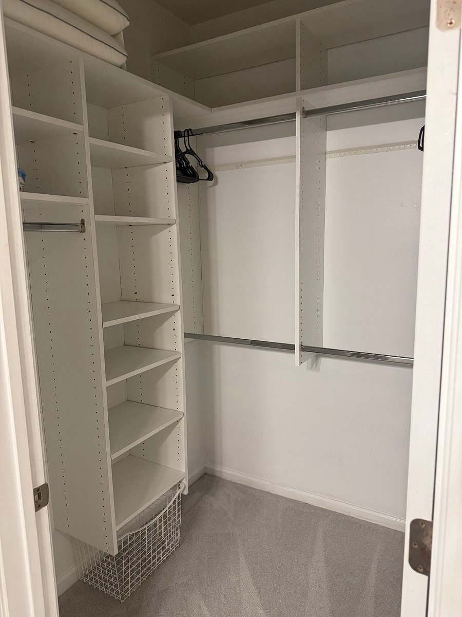 Master Bedroom Walk in Closet