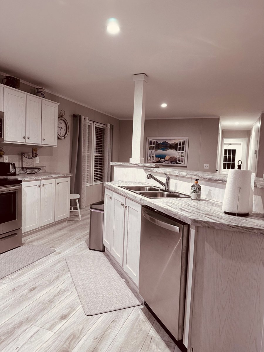 Furnished Finder property 661700_1 photo 8