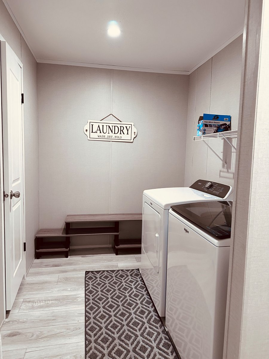 Furnished Finder property 661700_1 photo 35