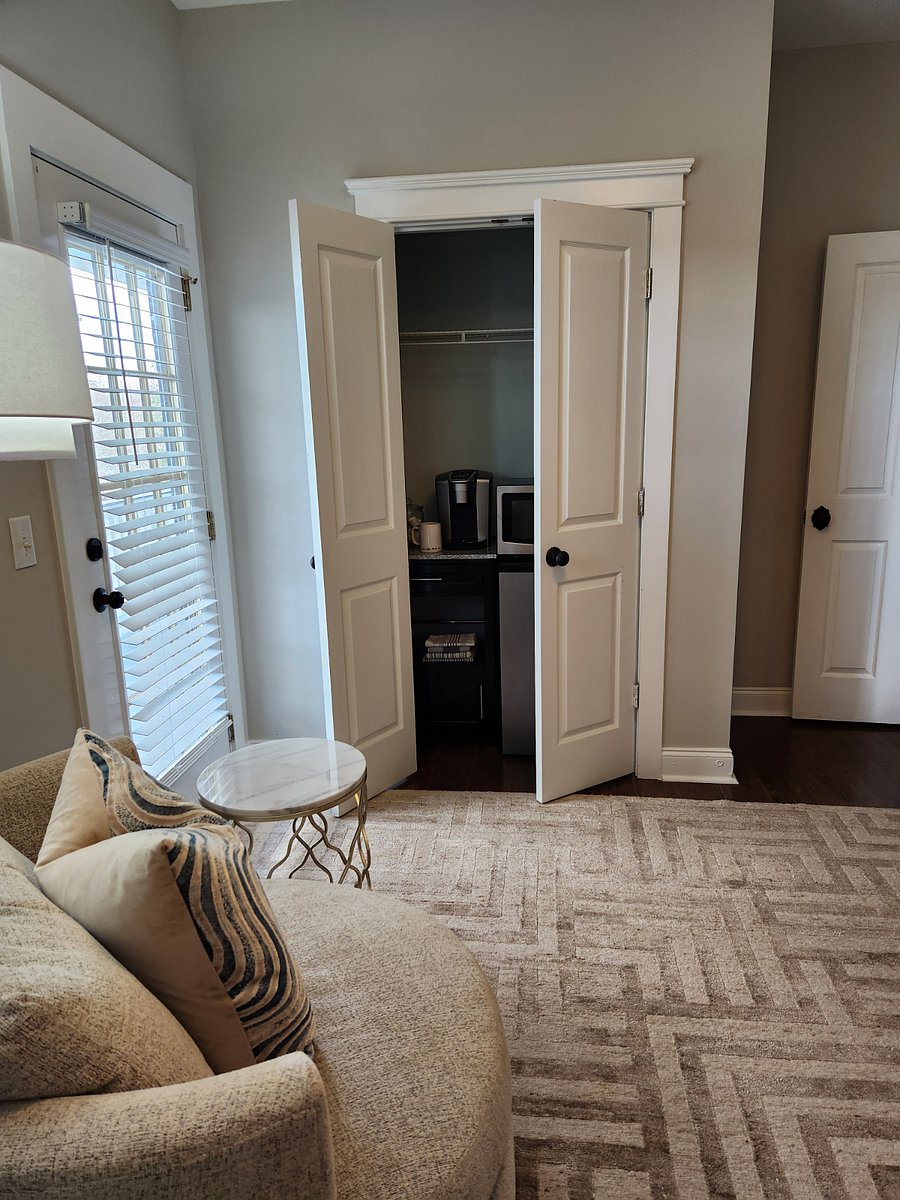 Furnished Finder property 661764_1 photo 28