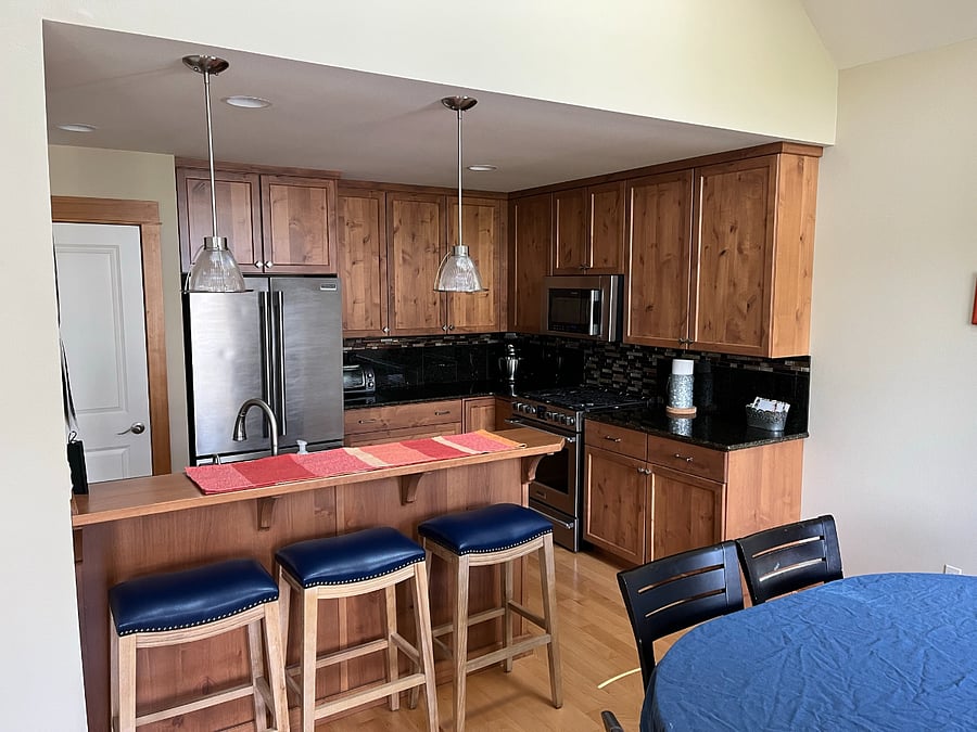 Kitchen and Bar