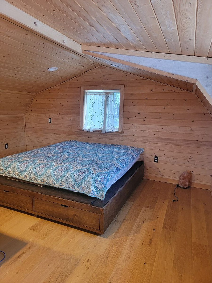 EU-King Size Tempurpedic Mattress 6.5foot high loft