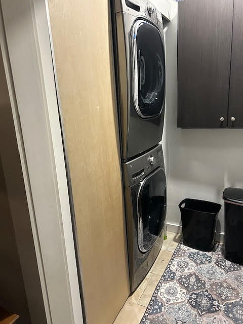 Washer/Dryer is shared with owners on upper level.