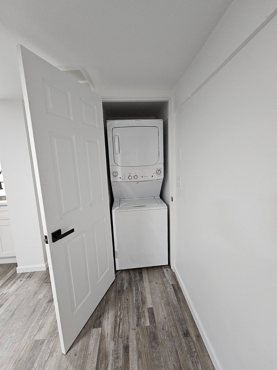 downstairs 2nd washer/dryer