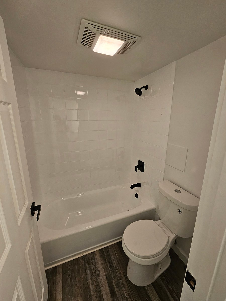 downstairs 2nd bathroom