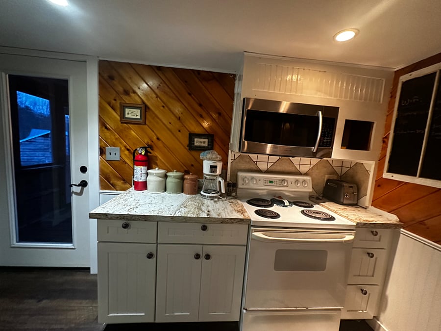 Furnished Finder property 662134_1 photo 3