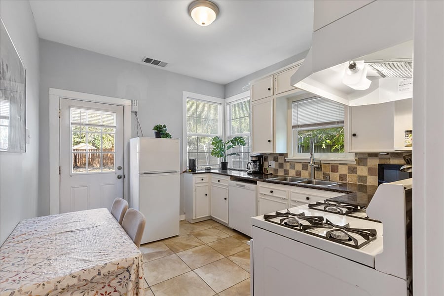 Furnished Finder property 662146_1 photo 7