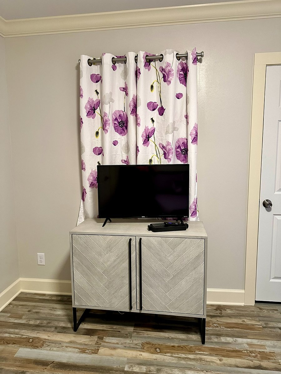 Full Bedroom smart TV