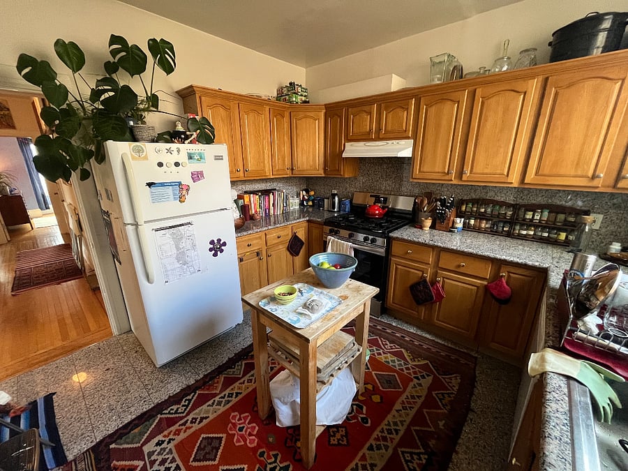 Kitchen daytime, new stove