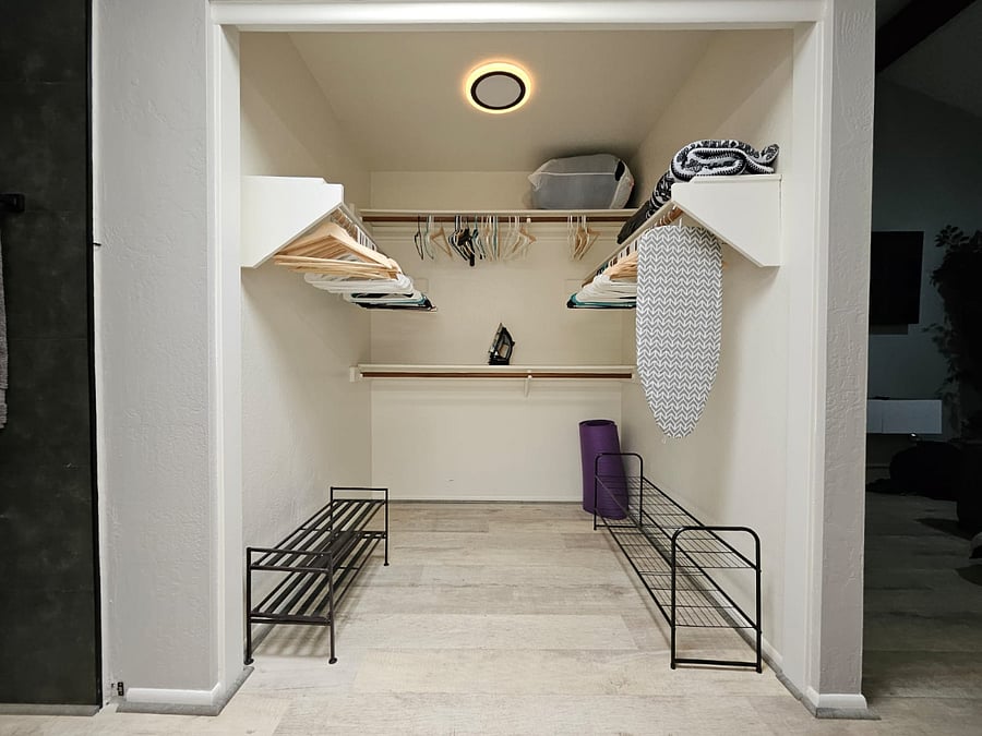 Walking closet
