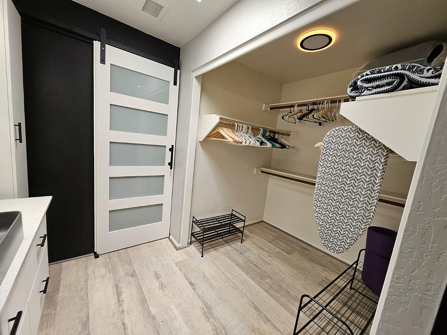 Walking closet