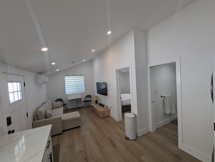 Furnished Finder property 662461_1 photo 3