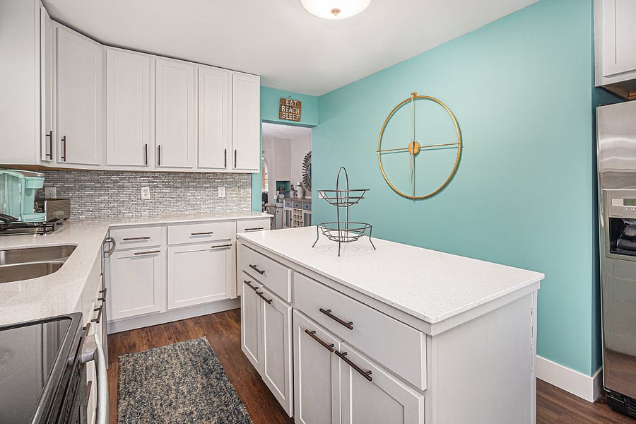 Kitchen pic 1