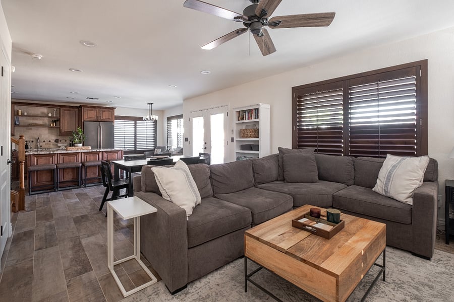 Large, open floor plan, good for hosting