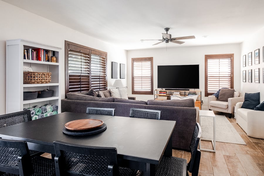 Dining table easily fits 6