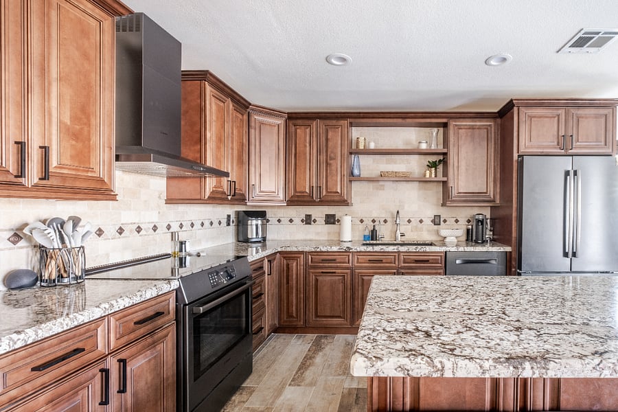 Large, fully stocked kitchen