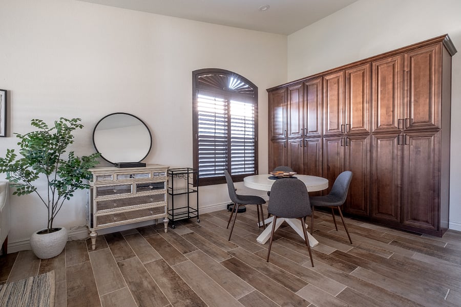 Secondary dining area