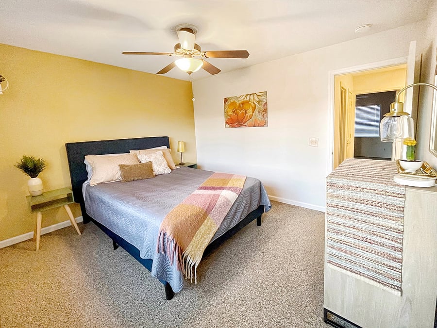 Second Bedroom w/ Queen Bed & Downtown View