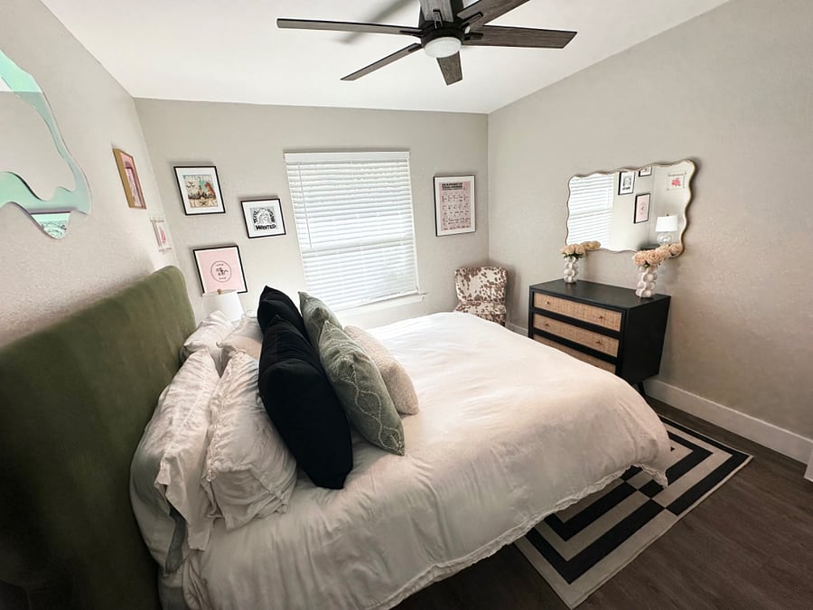 Guest bedroom #1