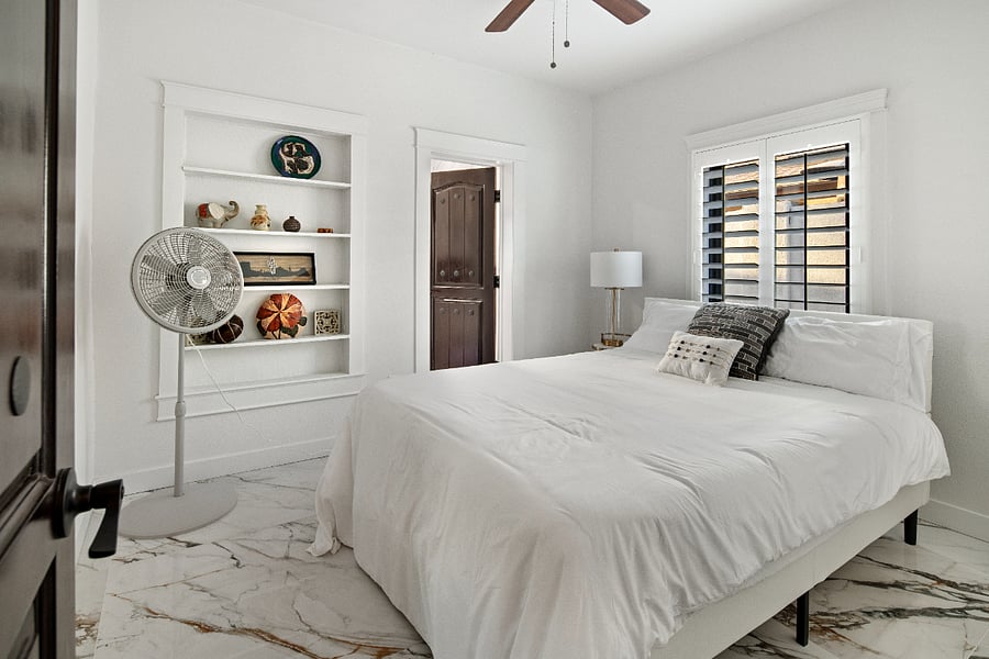 Queen bedroom with a private FULL Bath for privacy