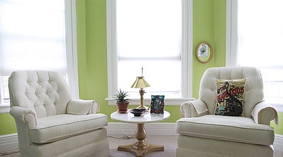 Second sitting area with street view.