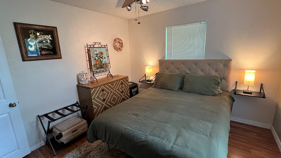 Guest room