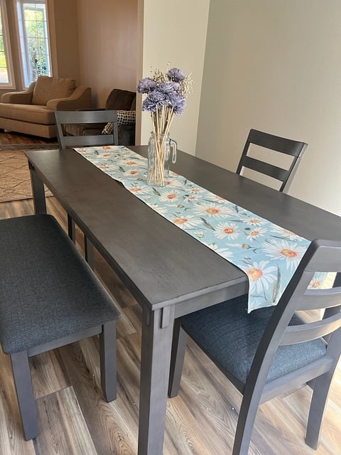Woodland Traveler Lodging - 1 of 2 dining common areas