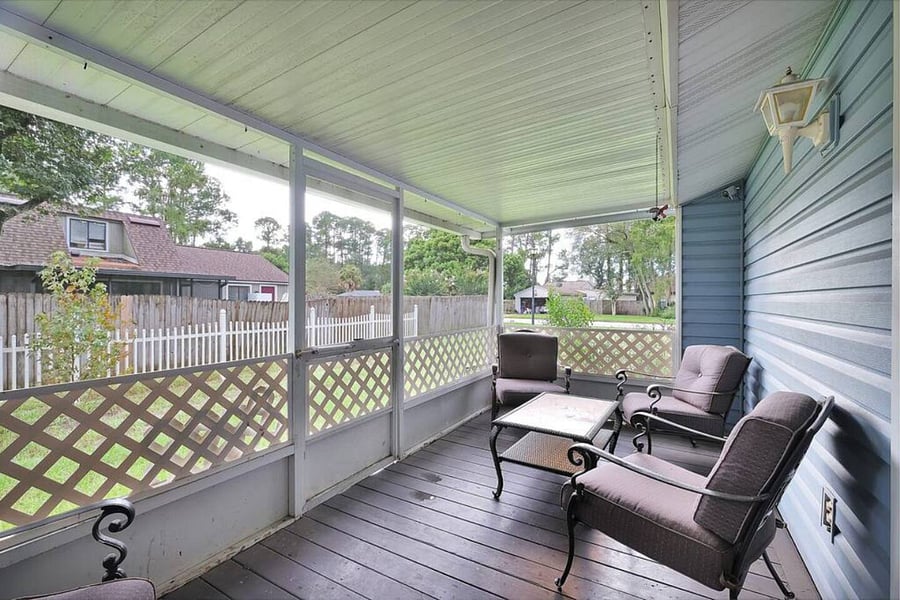 Screened in patio