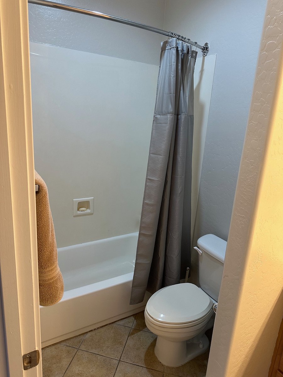 Second Bath with Shower/Tub
