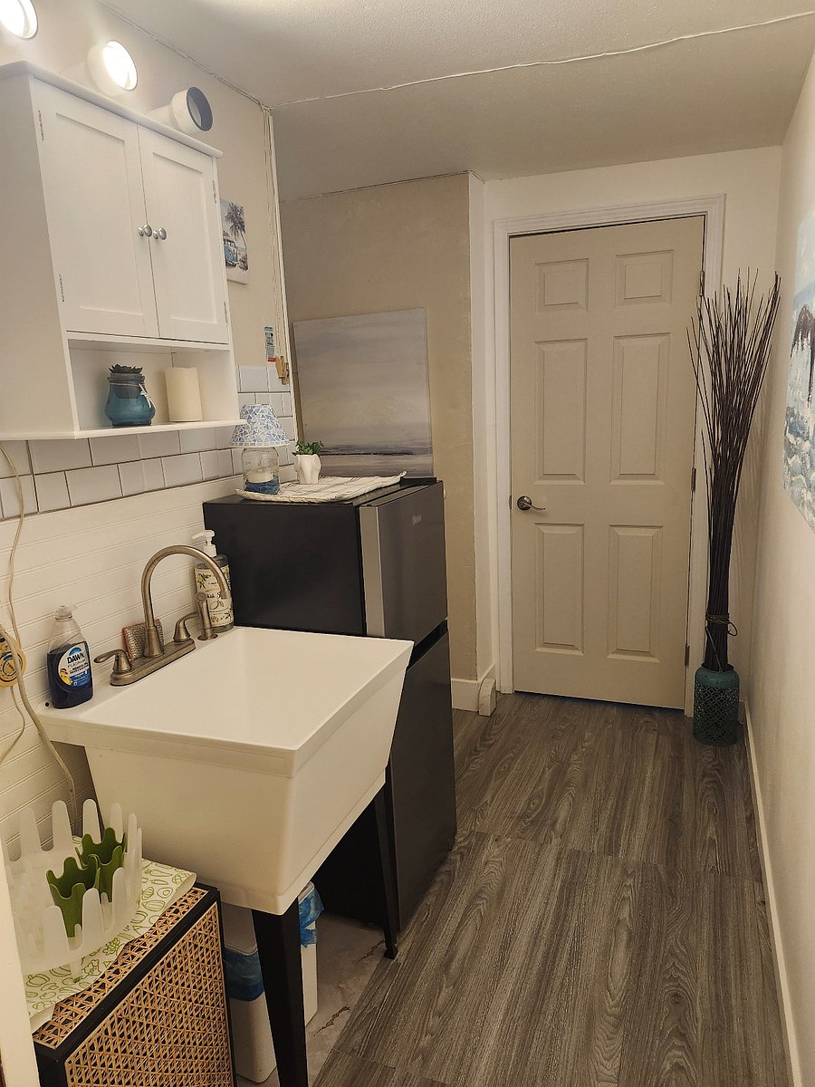 Utility sink