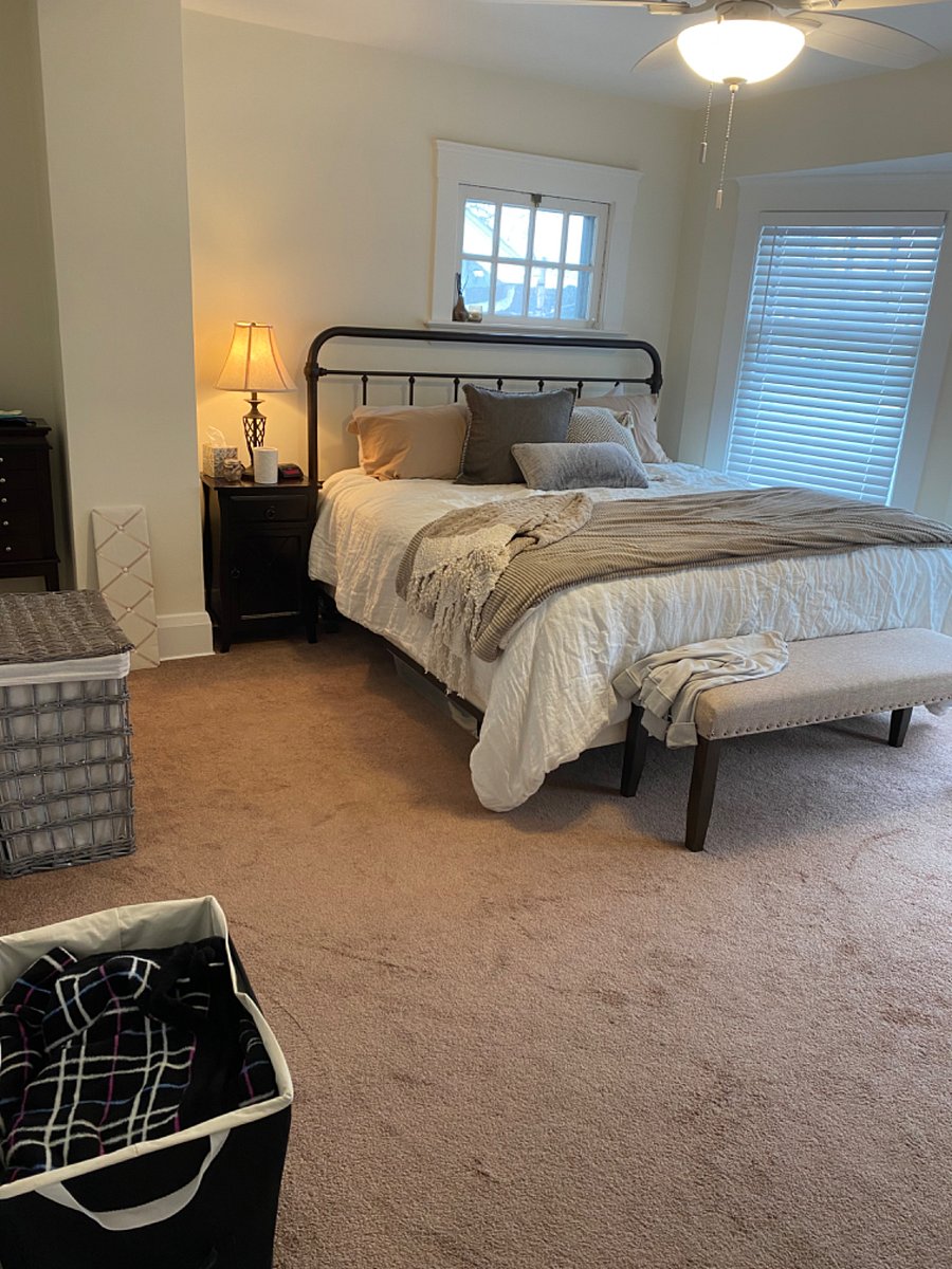 Primary bedroom- king bed