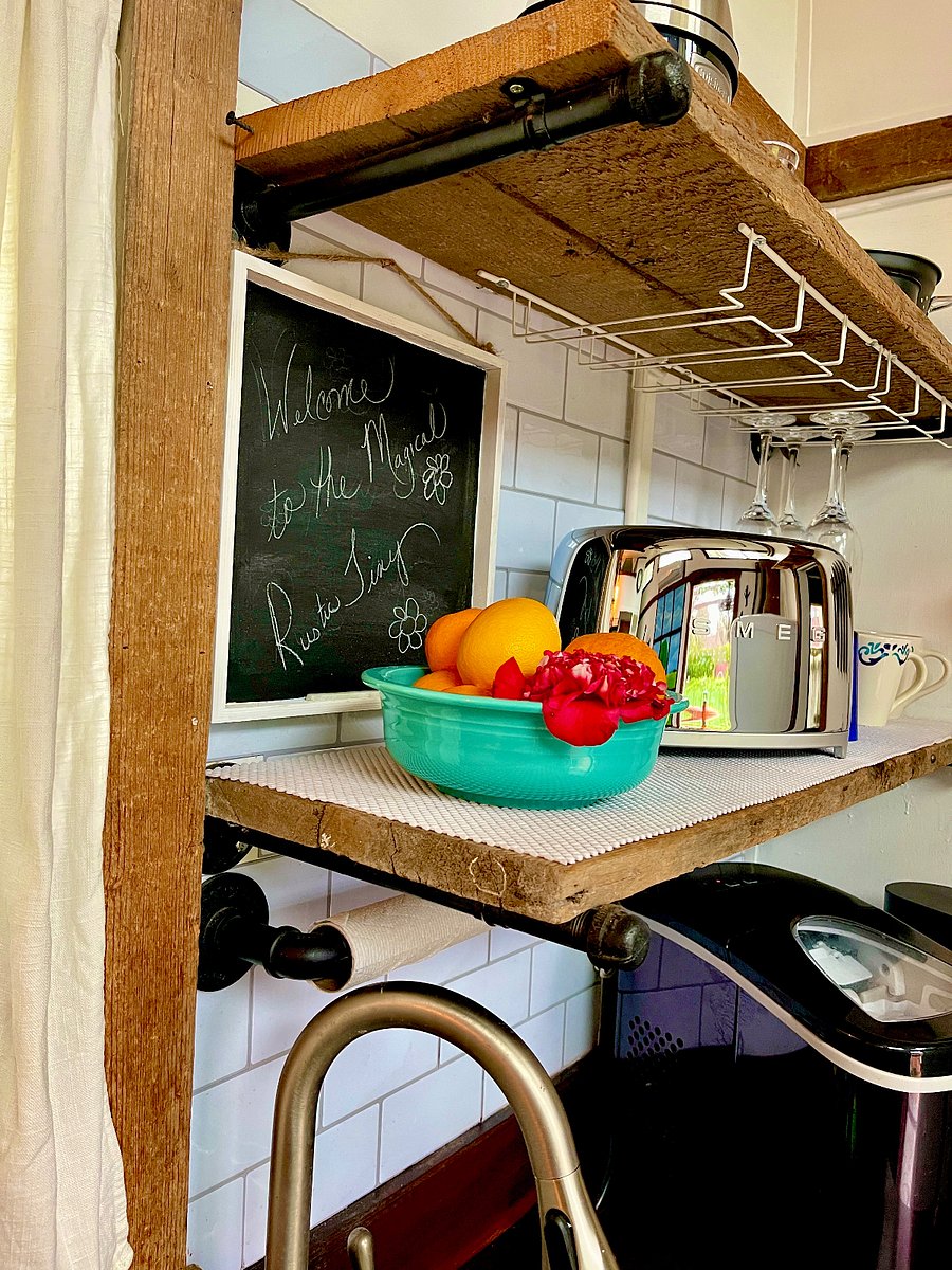 Brand new appliances.
