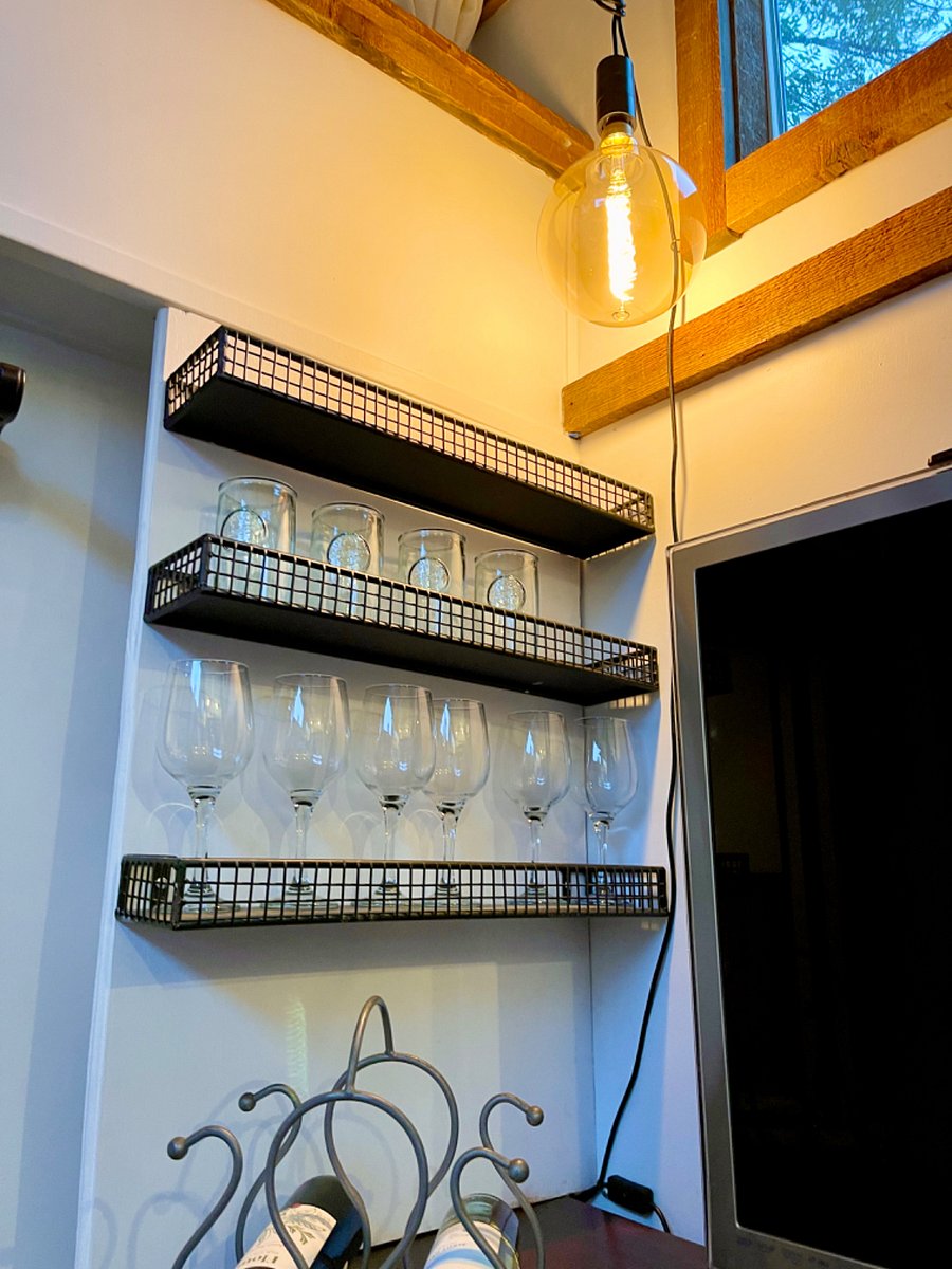 Glassware storage